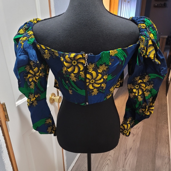 Grassfields African Print Crop Top - Picture 3 of 4